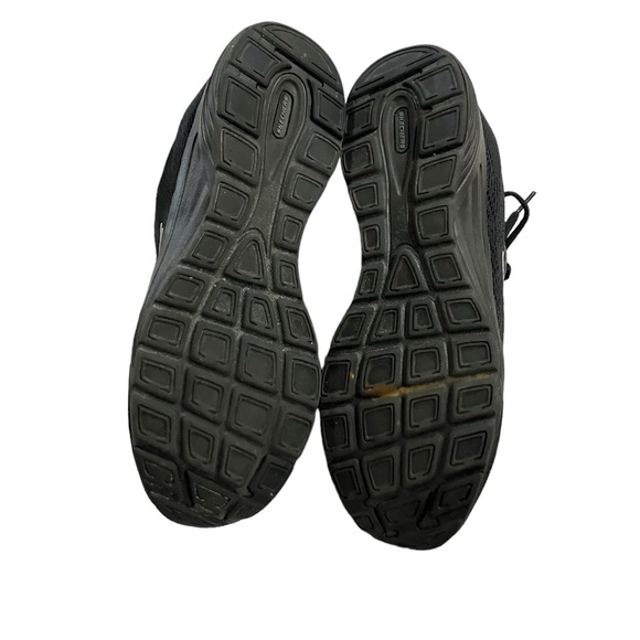 Skechers Women's Black Sneaker Size 8 Shoes - Picture 6 of 7